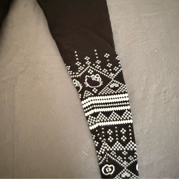 Torrid Hello Kitty Leggings - Picture 2 of 4
